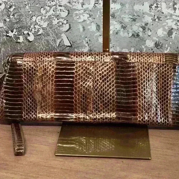 Charles David Leather Snakeskin Bronze Clutch Bag - Picture 7 of 16